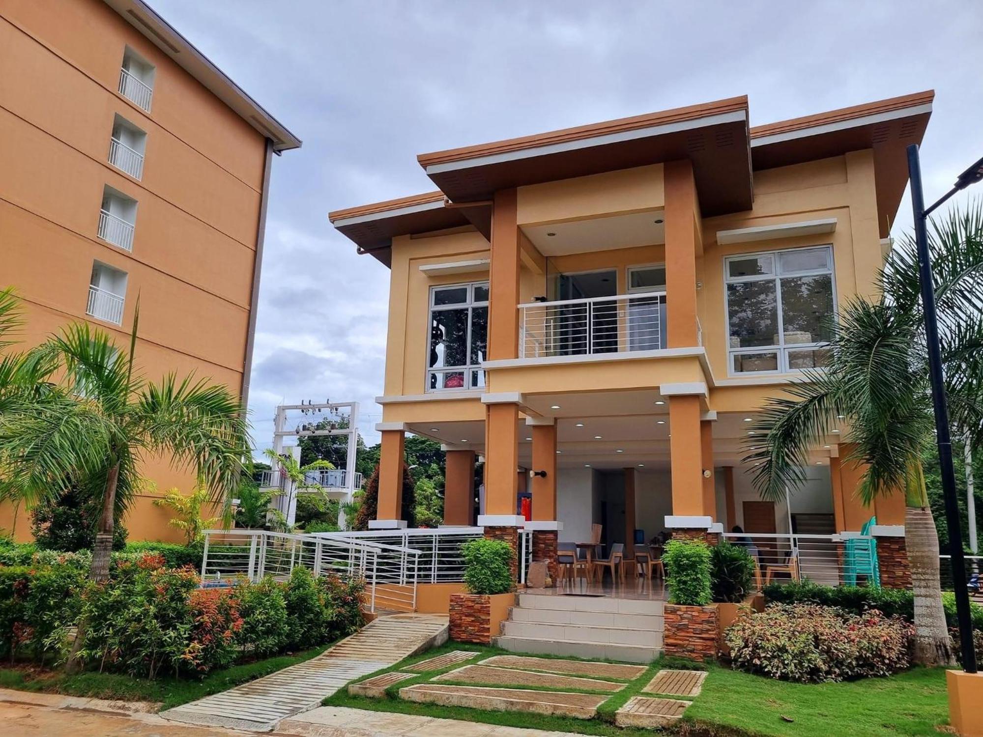 Condo In Camella Manors In Puerto Princesa Extérieur photo
